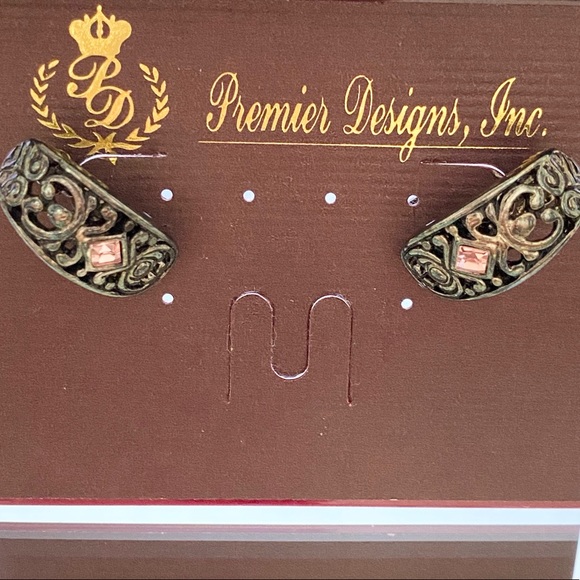 Premier Designs Valerie Crystal Clip-on Convert Pierced Earrings - Picture 6 of 13